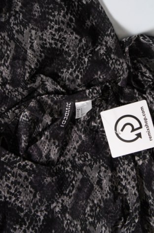 Damen Shirt H&M Divided, Größe S, Farbe Grau, Preis 1,85 €