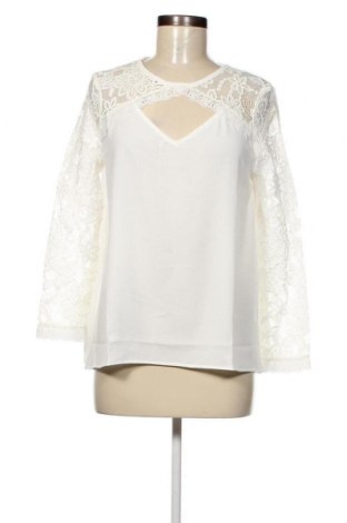 Damen Shirt Irl, Größe M, Farbe Weiß, Preis 4,47 €