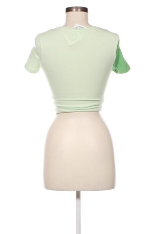 Дамска блуза Jennyfer, Размер XS, Цвят Зелен, Цена 11,78 лв.