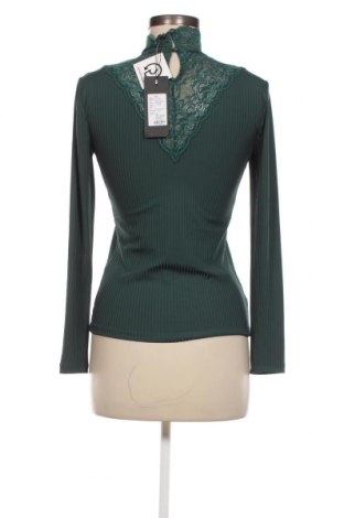 Дамска блуза ONLY, Размер S, Цвят Зелен, Цена 30,85 лв.