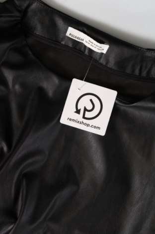 Γυναικεία μπλούζα Pull&Bear, Μέγεθος M, Χρώμα Μαύρο, Τιμή 11,25 €