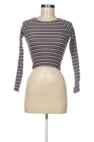 Γυναικεία μπλούζα Pull&Bear, Μέγεθος XS, Χρώμα Πολύχρωμο, Τιμή 2,47 €