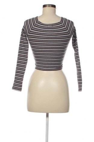 Γυναικεία μπλούζα Pull&Bear, Μέγεθος XS, Χρώμα Πολύχρωμο, Τιμή 2,47 €
