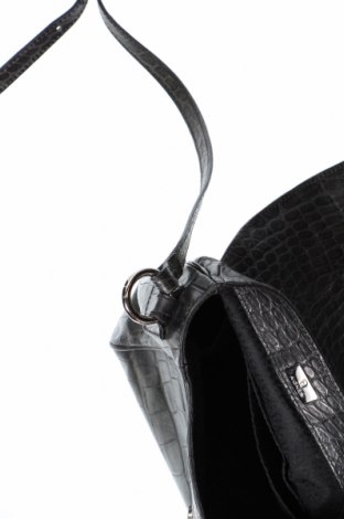 Damentasche Aigner, Farbe Grau, Preis 91,84 €
