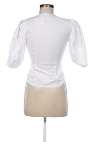 Дамска риза Bardot, Размер XS, Цвят Бял, Цена 102,00 лв.