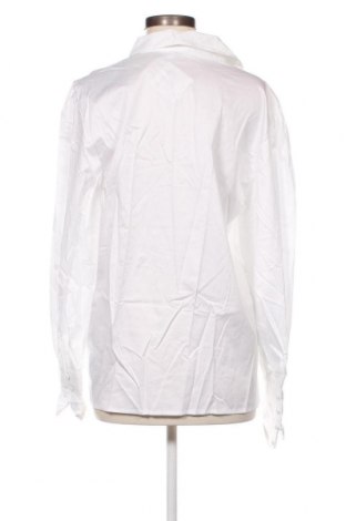Дамска риза Guess, Размер L, Цвят Бял, Цена 136,00 лв.