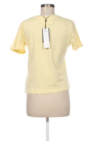 Дамска тениска Tommy Jeans, Размер M, Цвят Жълт, Цена 68,00 лв.