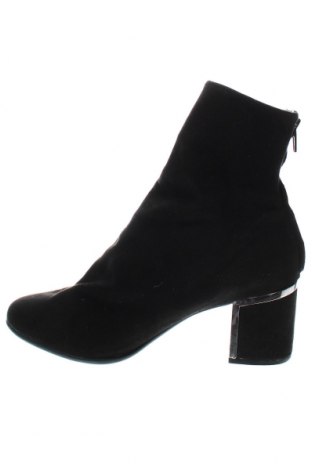 Botine de damă, Mărime 37, Culoare Negru, Preț 157,89 Lei