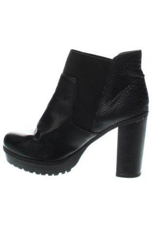 Dámské boty , Velikost 39, Barva Černá, Cena  168,00 Kč
