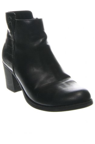 Dámské boty  Clara Barson, Velikost 38, Barva Černá, Cena  670,00 Kč