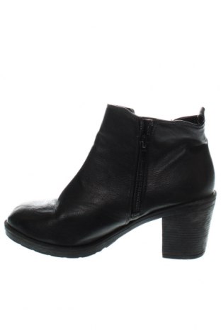 Dámské boty  Trend, Velikost 36, Barva Černá, Cena  230,00 Kč