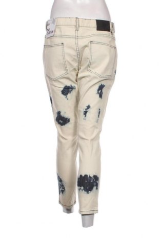Damen Jeans BCBGeneration, Größe L, Farbe Ecru, Preis 50,42 €