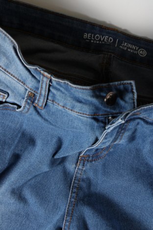 Damen Jeans Beloved, Größe M, Farbe Blau, Preis 14,83 €