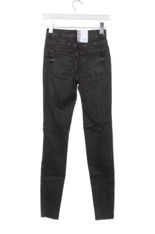 Damen Jeans Pieces, Größe XS, Farbe Grau, Preis 9,46 €