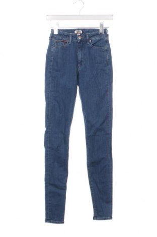 Дамски дънки Tommy Jeans, Размер XS, Цвят Син, Цена 47,75 лв.