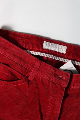 Γυναικείο κοτλέ παντελόνι Brax, Μέγεθος M, Χρώμα Κόκκινο, Τιμή 4,55 €