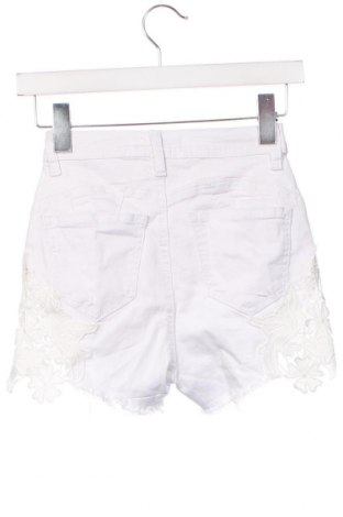 Дамски къс панталон Answear, Размер XS, Цвят Бял, Цена 23,87 лв.