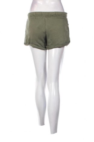 Damen Shorts Bershka, Größe S, Farbe Grün, Preis € 5,29