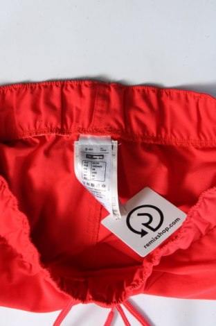 Дамски къс панталон Decathlon, Размер S, Цвят Червен, Цена 19,00 лв.