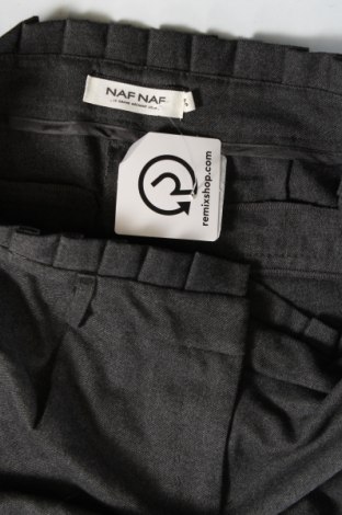 Дамски къс панталон Naf Naf, Размер XS, Цвят Сив, Цена 8,40 лв.