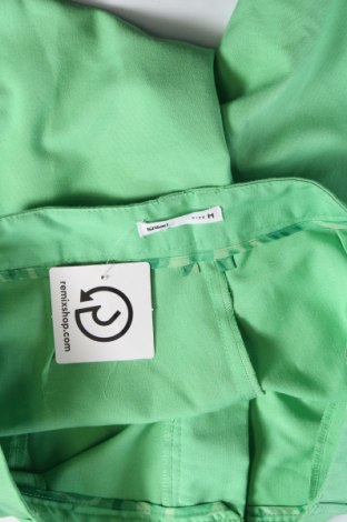 Pantaloni scurți de femei Sinsay, Mărime M, Culoare Verde, Preț 48,83 Lei