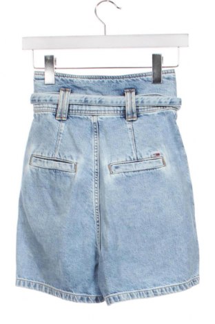 Дамски къс панталон Tommy Jeans, Размер XS, Цвят Син, Цена 81,60 лв.