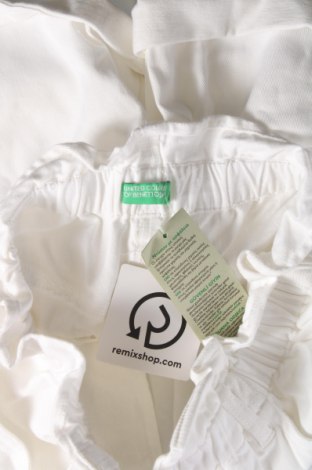 Damen Shorts United Colors Of Benetton, Größe XS, Farbe Weiß, Preis 37,11 €