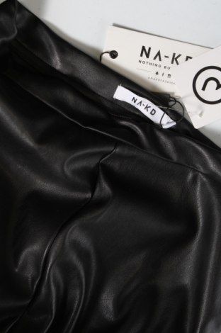 Γυναικείο παντελόνι δερμάτινο NA-KD, Μέγεθος S, Χρώμα Μαύρο, Τιμή 9,42 €
