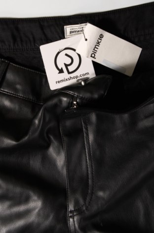 Γυναικείο παντελόνι δερμάτινο Pimkie, Μέγεθος XL, Χρώμα Μαύρο, Τιμή 7,18 €