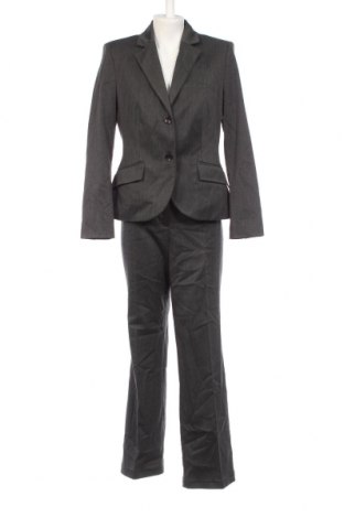 Дамски костюм S.Oliver, Размер M, Цвят Сив, Цена 50,25 лв.