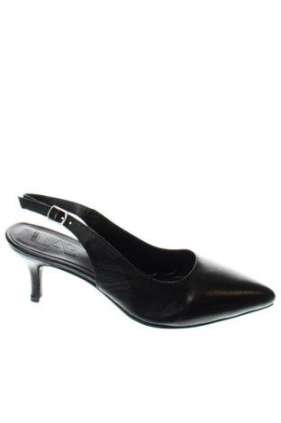 Дамски обувки Answear, Размер 40, Цвят Черен, Цена 40,81 лв.