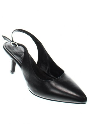 Дамски обувки Answear, Размер 36, Цвят Черен, Цена 77,00 лв.