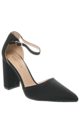 Дамски обувки Diamantique, Размер 39, Цвят Черен, Цена 46,92 лв.