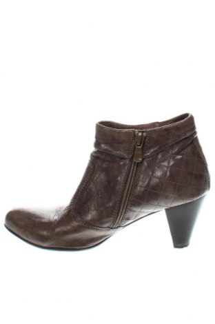 Γυναικεία παπούτσια Nero Giardini, Μέγεθος 37, Χρώμα  Μπέζ, Τιμή 7,92 €