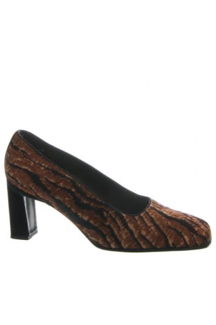Дамски обувки Stuart Weitzman, Размер 39, Цвят Многоцветен, Цена 147,95 лв.