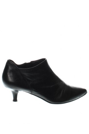 Дамски обувки Vagabond, Размер 40, Цвят Черен, Цена 47,36 лв.