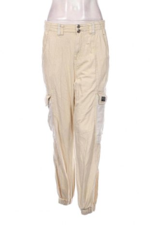 Дамски панталон Bershka, Размер S, Цвят Бежов, Цена 8,12 лв.