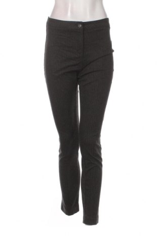 Дамски панталон Brandy Melville, Размер S, Цвят Сив, Цена 6,96 лв.