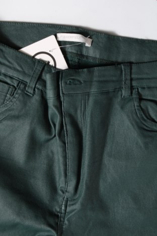 Damskie spodnie Fisherfield, Rozmiar M, Kolor Zielony, Cena 41,74 zł