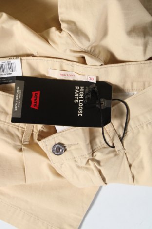 Дамски панталон Levi's, Размер XL, Цвят Бежов, Цена 146,00 лв.
