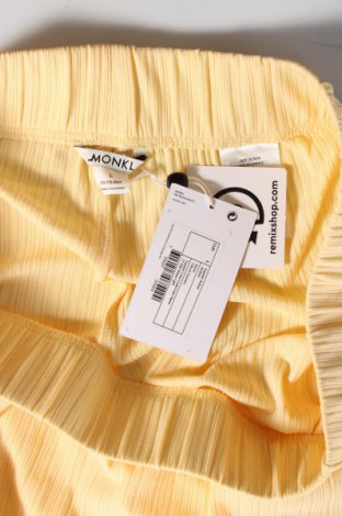 Дамски панталон Monki, Размер L, Цвят Жълт, Цена 49,00 лв.
