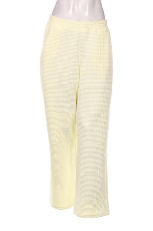 Дамски панталон Monki, Размер M, Цвят Жълт, Цена 15,19 лв.