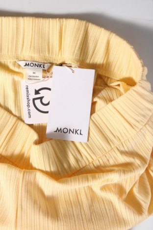 Дамски панталон Monki, Размер M, Цвят Жълт, Цена 49,00 лв.