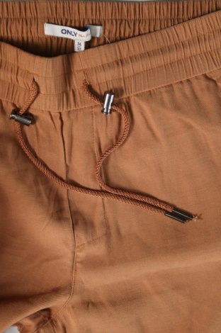 Дамски панталон ONLY, Размер XS, Цвят Бежов, Цена 18,36 лв.