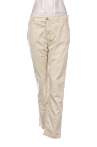 Дамски панталон Pepe Jeans, Размер M, Цвят Бежов, Цена 30,66 лв.