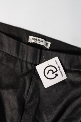 Γυναικείο παντελόνι Pull&Bear, Μέγεθος M, Χρώμα Μαύρο, Τιμή 4,84 €