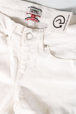 Γυναικείο παντελόνι Tommy Jeans, Μέγεθος S, Χρώμα Λευκό, Τιμή 27,17 €