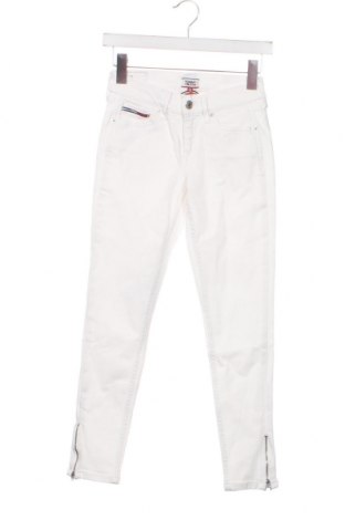 Дамски панталон Tommy Jeans, Размер S, Цвят Бял, Цена 43,93 лв.