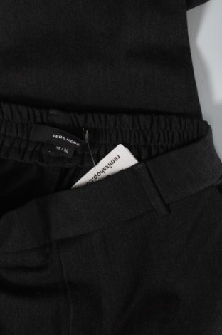 Γυναικείο παντελόνι Vero Moda, Μέγεθος XS, Χρώμα Μαύρο, Τιμή 3,71 €
