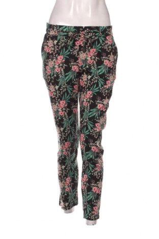 Дамски панталон Vero Moda, Размер S, Цвят Многоцветен, Цена 22,14 лв.